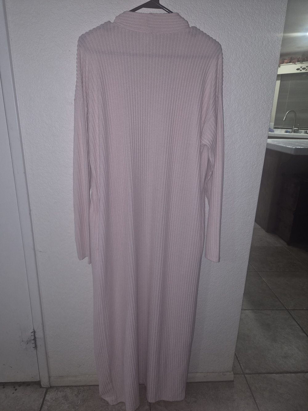 VENUS Long Ribbed Open-Front Robe in Pale Pink - Picture 2 of 6